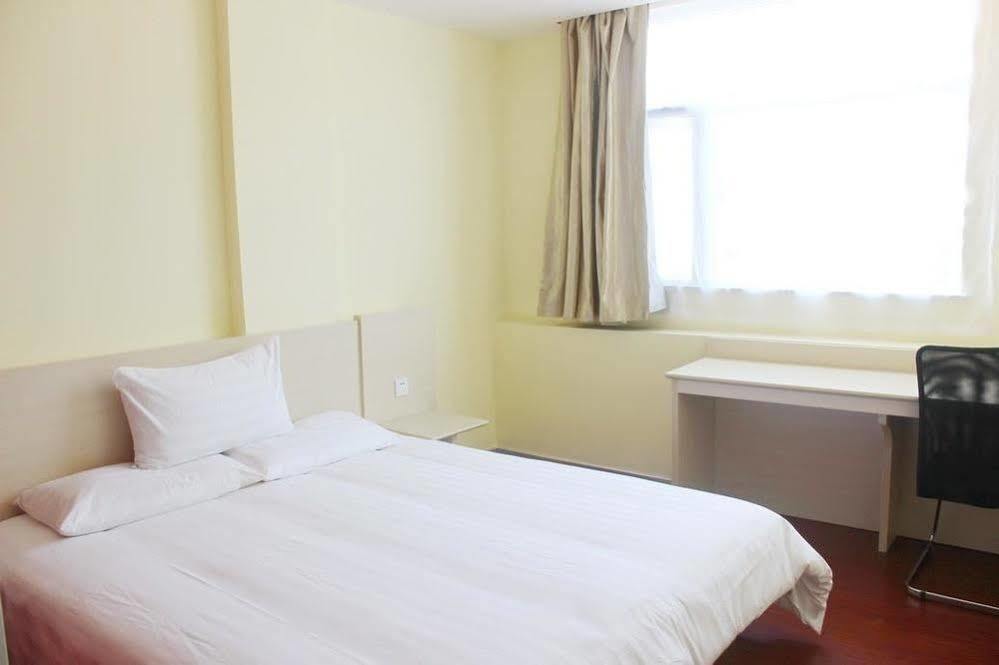 Hanting Hotel Yibin Zhongshan Street Exterior photo